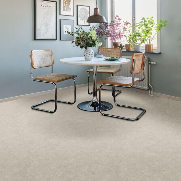 Orla - Tefra Dryback dining room
